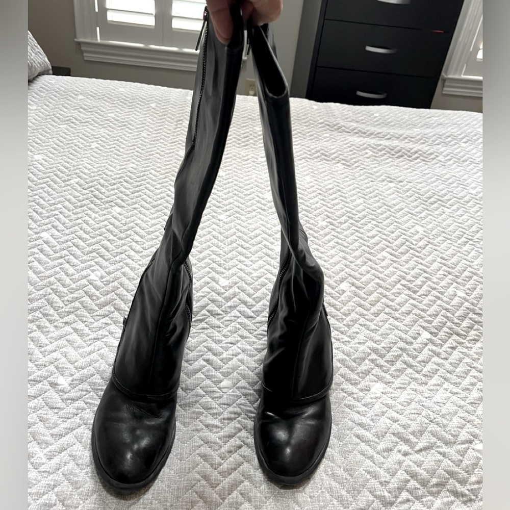 Donald Pilner black knee high leather boots